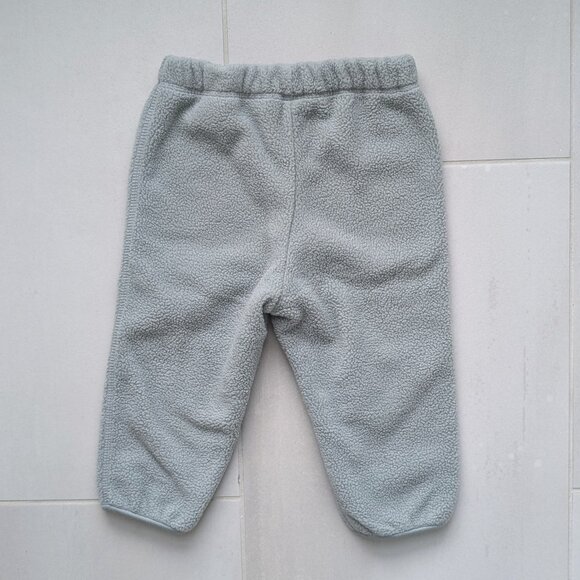 (4/$20) H&M - Soft Gray Kids Matching Set - Picture 9 of 10
